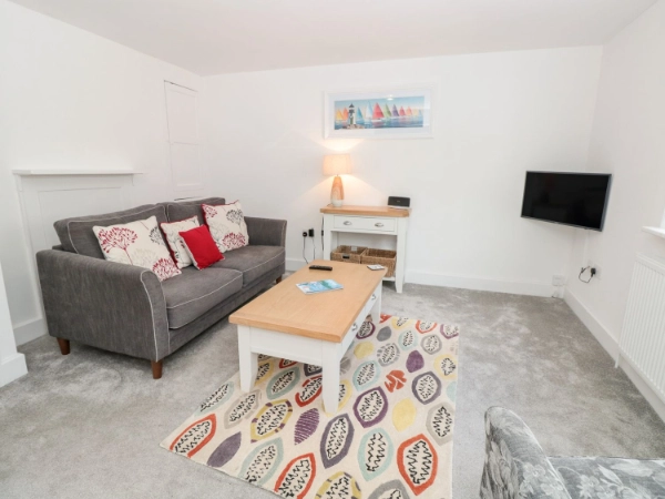 Apt 2 22 Foss Street